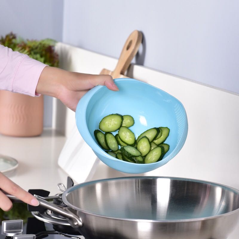 Utensils and Pans Skimmer Kitchen Items